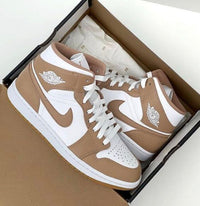 AIR JORDAN 1 MID TAN GUM